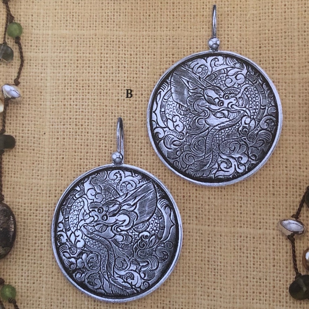 Vintage Silpada Sterling Silver Etched Dragon Design Disc Earrings W1228